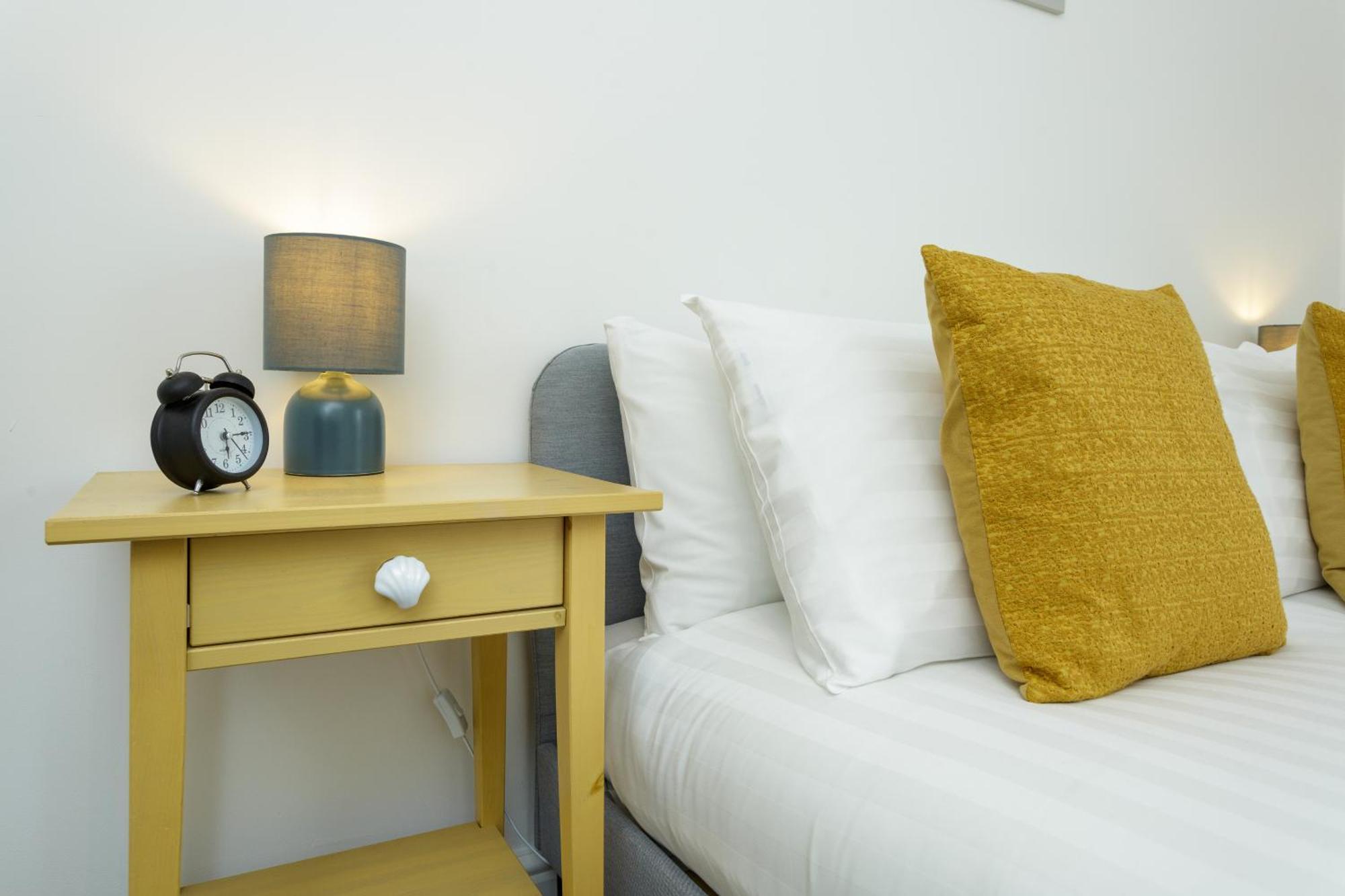 Percy Terrace - Charming 2 Bedroom Town House 포츠머스 외부 사진