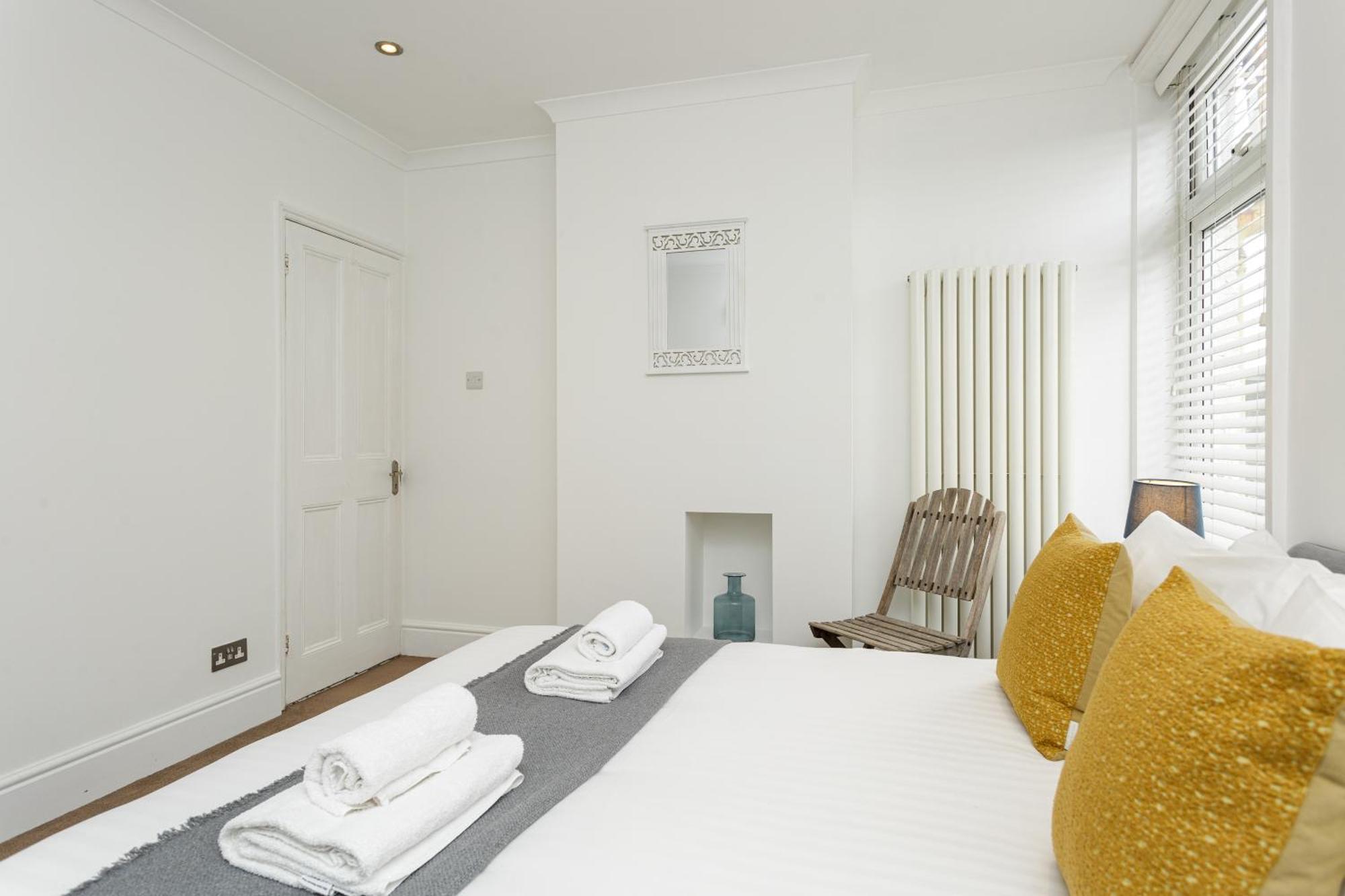 Percy Terrace - Charming 2 Bedroom Town House 포츠머스 외부 사진