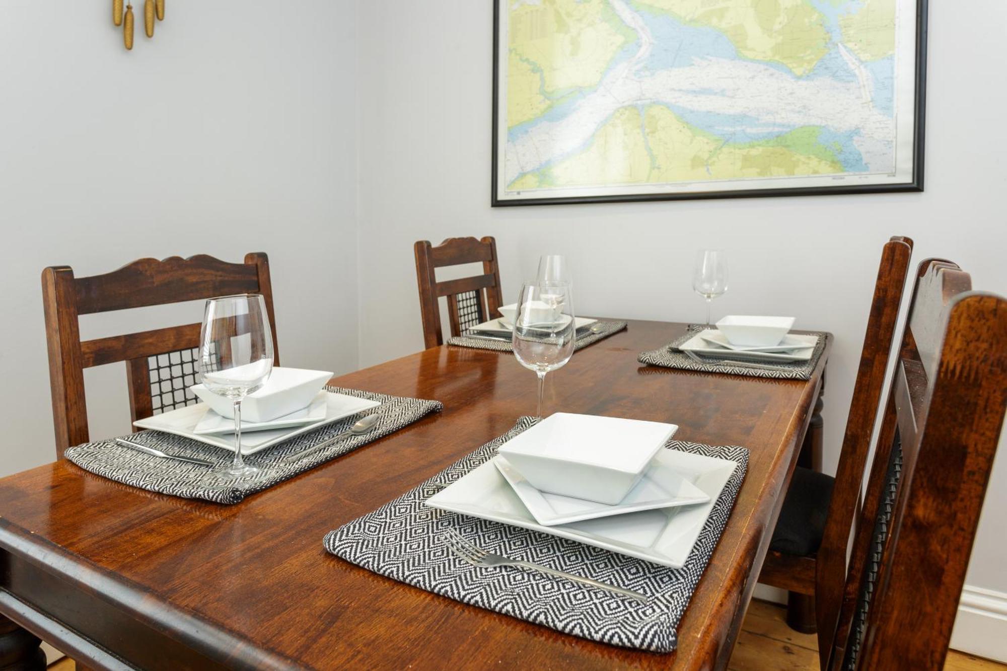 Percy Terrace - Charming 2 Bedroom Town House 포츠머스 외부 사진